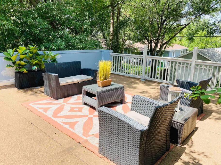 Nawlins Vibe With Rooftop Verandah Near Riverwalk And Downtown Tampa Exterior foto